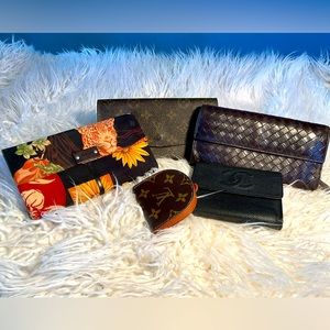 Wallets, Wallets, Wallets!